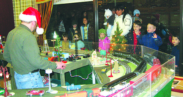 Holiday Junction celebrates season at Faber’s