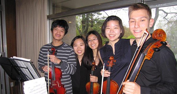 Postcomers hold spring social