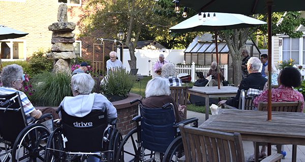 Briarwood hosts ‘Music Under the Stars’