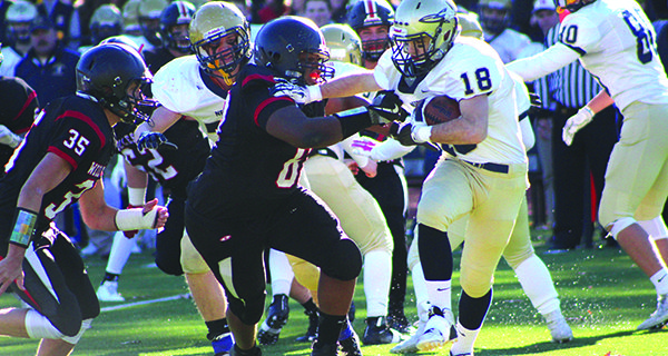 Ogletree’s three TDs not enough for Rockets