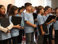 Honors Chorus sings for those who served
