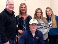 Medfield’s McNally commits to Canisius