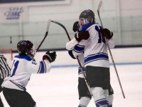 Popiel, Raider hockey climb back to .500