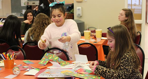 Community spreads ‘Messages of Hope’