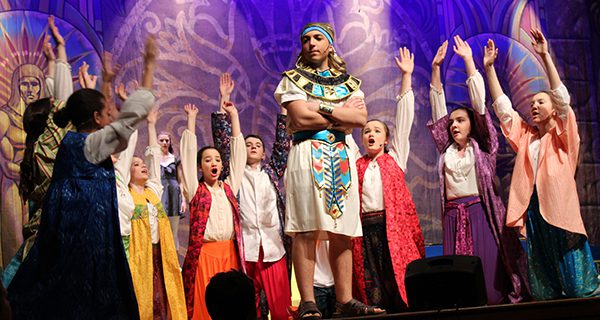 Thurston Middle performs amazing musical