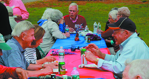Dover community serves up BBQ