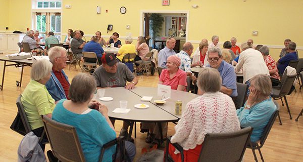 Seniors celebrate summer cookout
