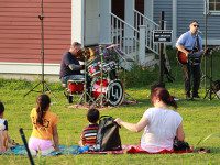 History Center hosts country concert