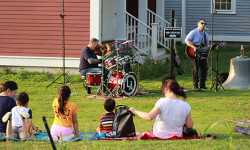 History Center hosts country concert