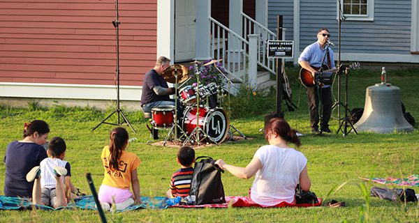 History Center hosts country concert