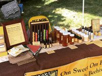 As school opens, Farmers’ Market continues