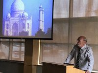 Photojournalist discusses time in India