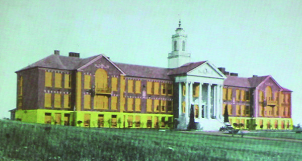 History presented through postcards