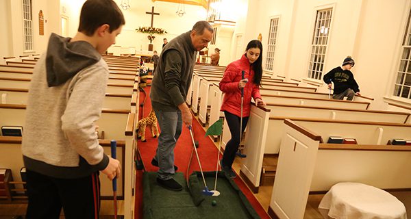 St. Dunstan’s hosts mini-golf