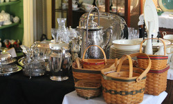 Tollhouse Shops features antiques for cheap