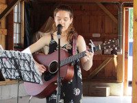 Adams Farm concert brings in crowd