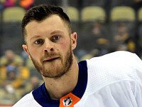 Wagner, Bruins surge out of gates