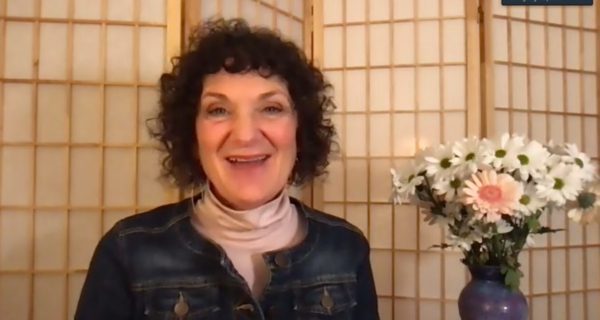 Regi Carpenter wows Walpole with storytelling