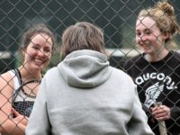 Medfield girls tennis easily remains undefeated