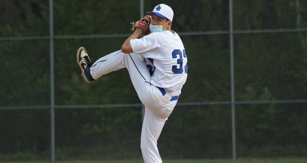 Big inning lifts Blackhawks over Raiders