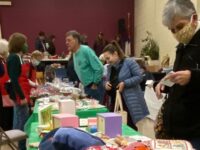 <strong>Locals browse Holly Fair for treasures</strong>