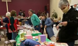 <strong>Locals browse Holly Fair for treasures</strong>