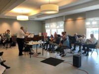 Seniors enjoy Newton Swing Band