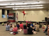WPL learns about Chinese acrobatics 