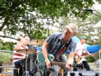 Excited crowd relives youth at Buffalo Tom