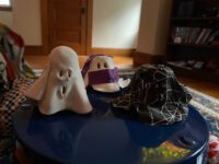 Locals enjoy take-home library craft