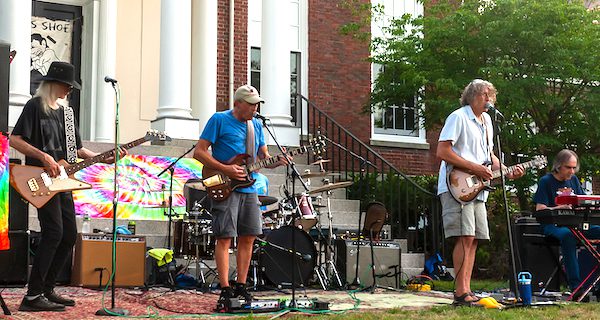 Eddy’s Shoe shines in Dover
